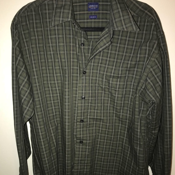 Button down - Picture 3 of 6